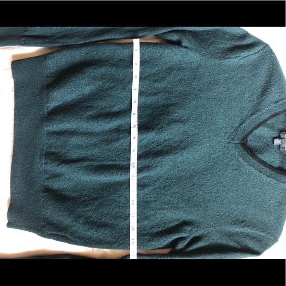 Club Monaco green sweater 100% wool medium size - Picture 7 of 7